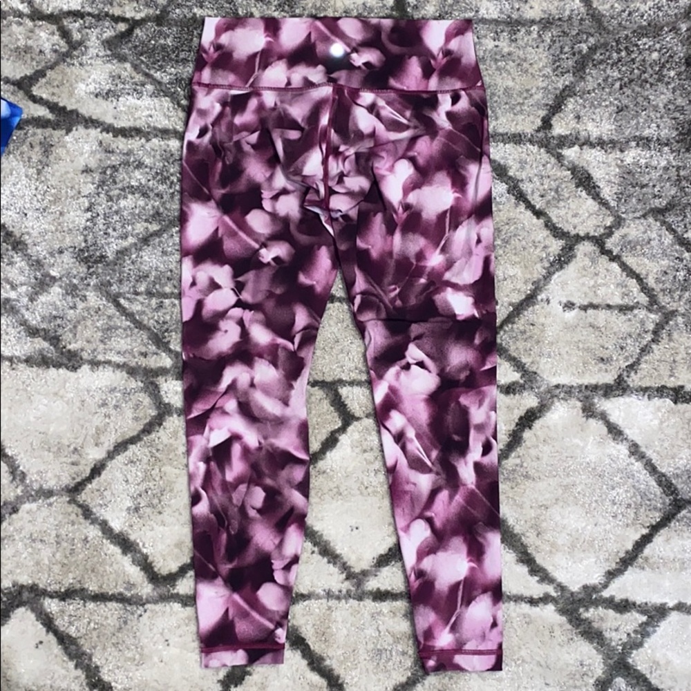 Lululemon wunder under pant 25’ Luxtreme. Size 12